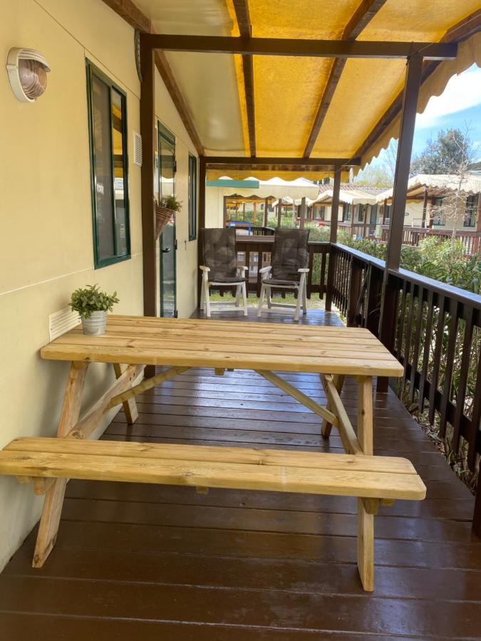 Comfortabele Familie Chalets Met Veranda Incl Airco Dichtbij Zee! Viareggio Eksteriør billede