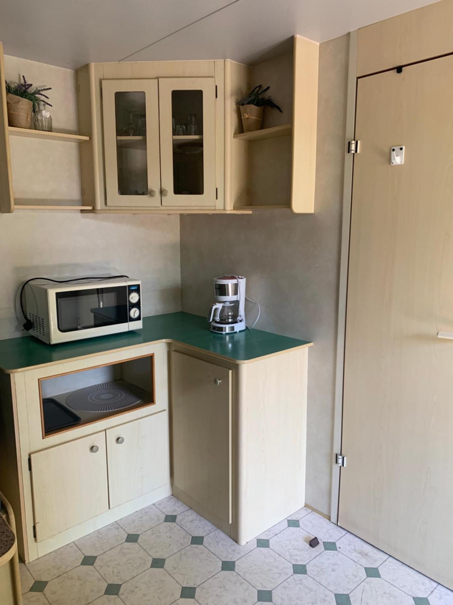 Comfortabele Familie Chalets Met Veranda Incl Airco Dichtbij Zee! Viareggio Eksteriør billede