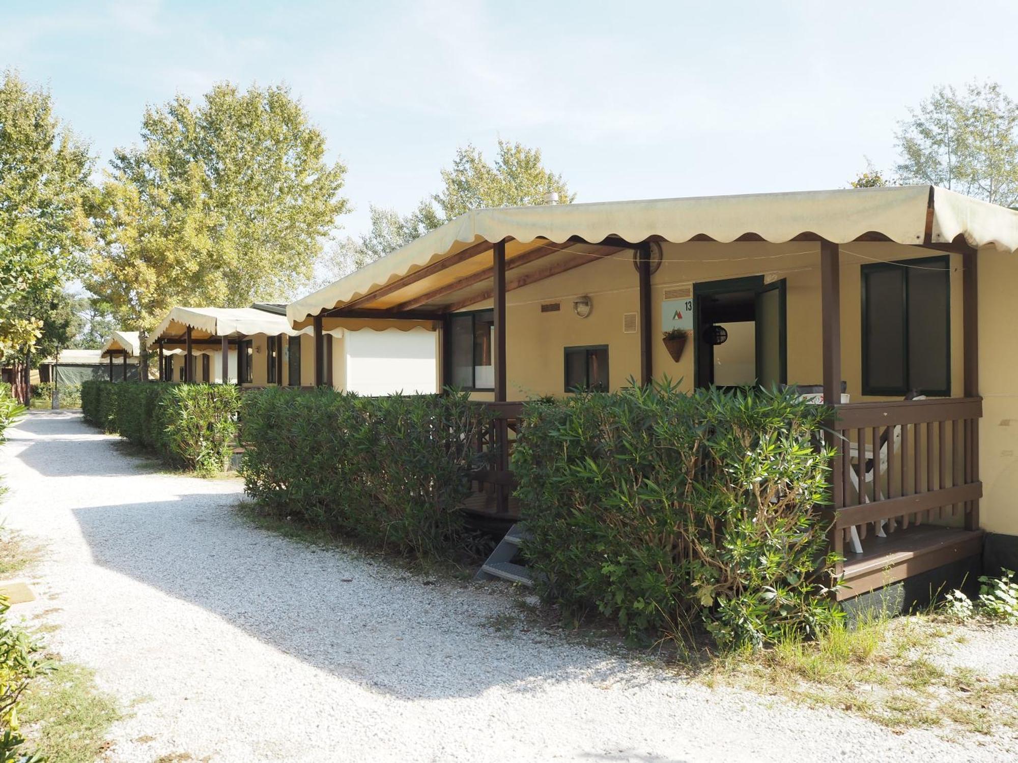 Comfortabele Familie Chalets Met Veranda Incl Airco Dichtbij Zee! Viareggio Eksteriør billede