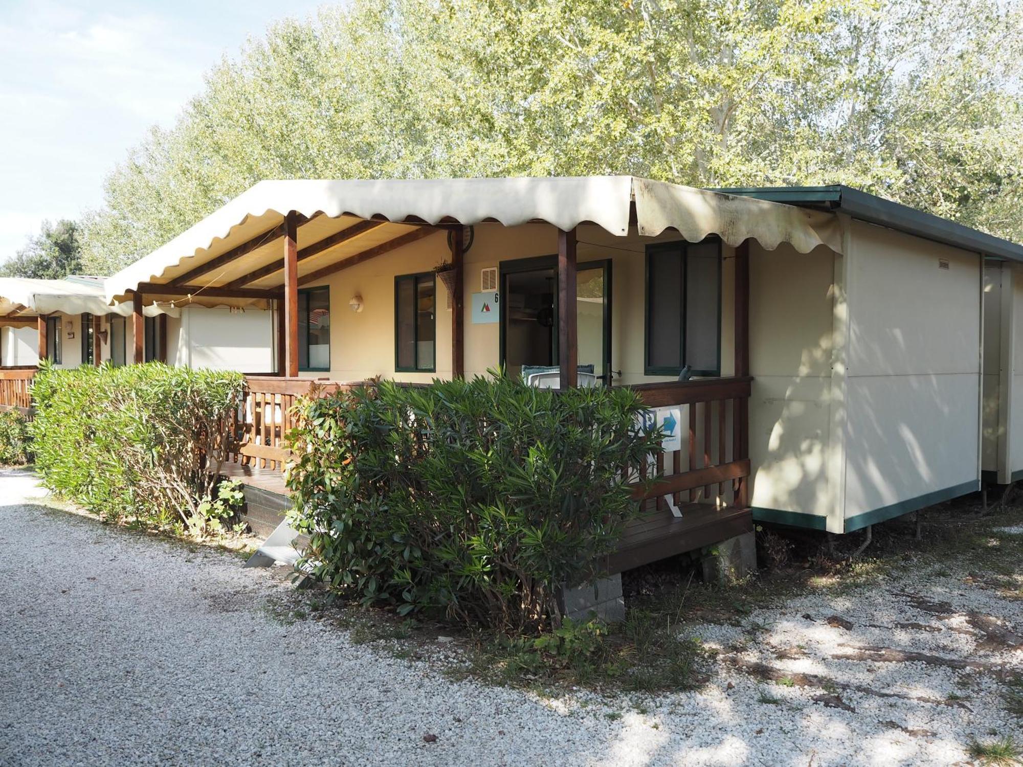 Comfortabele Familie Chalets Met Veranda Incl Airco Dichtbij Zee! Viareggio Eksteriør billede